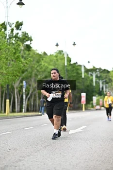 Runner Photo 1998423