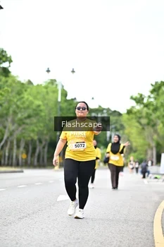 Runner Photo 1998555