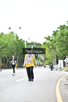 Runner Photo 1998623