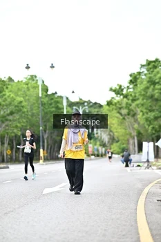 Runner Photo 1998630