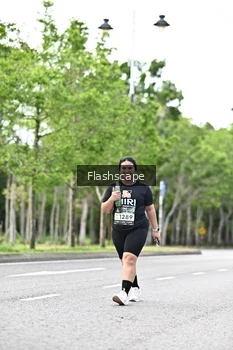 Runner Photo 1998649
