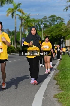 Runner Photo 2002356