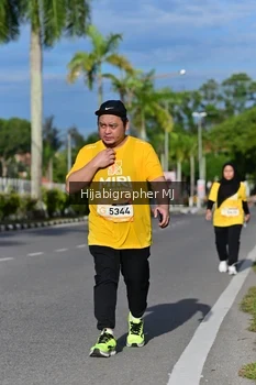 Runner Photo 2002402