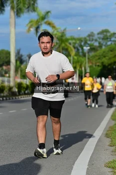 Runner Photo 2002445
