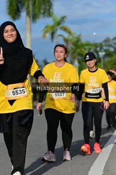 Runner Photo 2002544