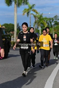 Runner Photo 2002548
