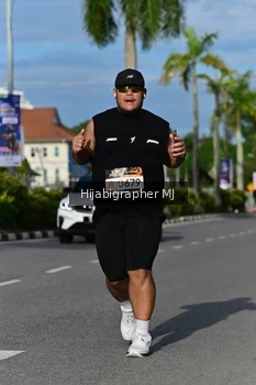 Runner Photo 2002658