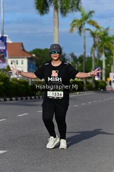 Runner Photo 2002672