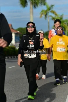 Runner Photo 2002875