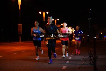 Runner Photo 2011424