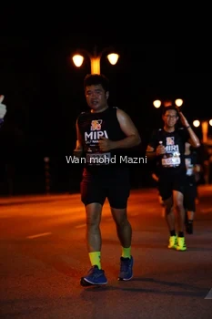 Runner Photo 2011602