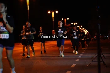 Runner Photo 2011946
