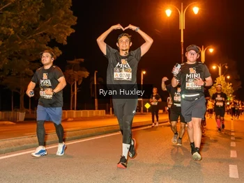 Runner Photo 2012080