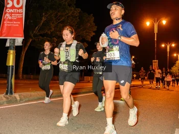 Runner Photo 2012081