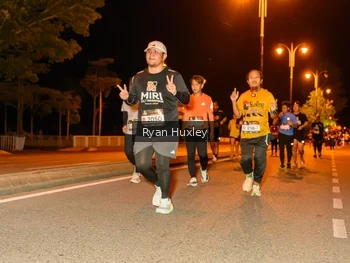Runner Photo 2012092