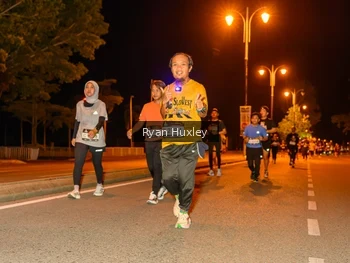 Runner Photo 2012093