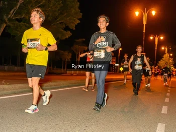 Runner Photo 2012207