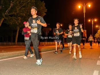 Runner Photo 2012223