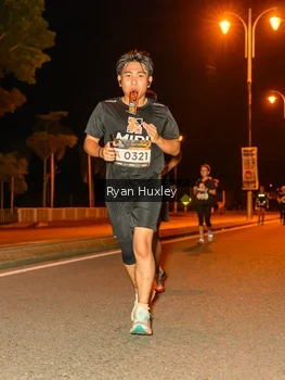 Runner Photo 2012250