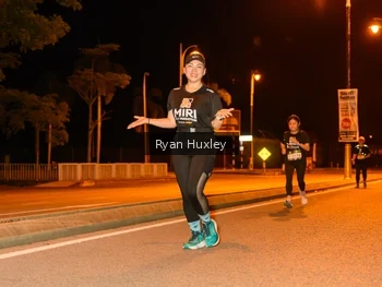 Runner Photo 2012302