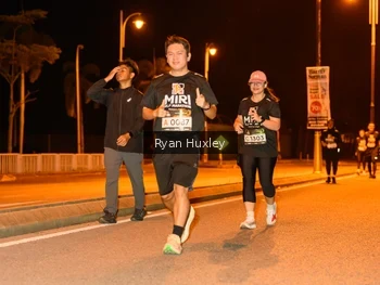Runner Photo 2012330