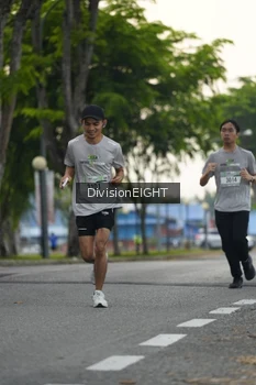 Runner Photo 2026289
