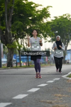 Runner Photo 2026345