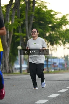 Runner Photo 2026494