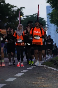 Runner Photo 2026925