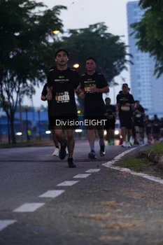 Runner Photo 2027003