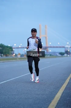 Runner Photo 2030037