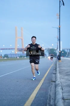 Runner Photo 2030611