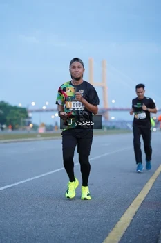 Runner Photo 2030749