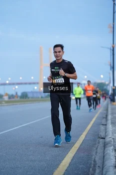 Runner Photo 2030757