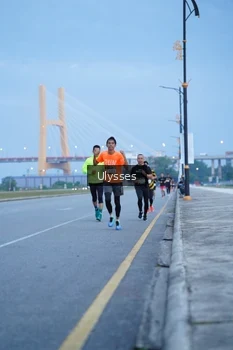 Runner Photo 2030765