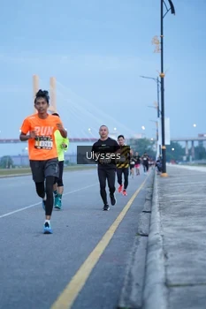 Runner Photo 2030774