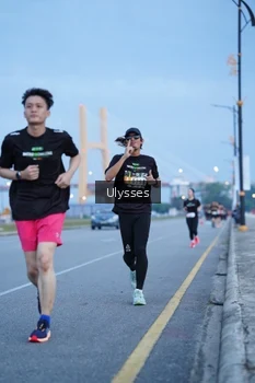 Runner Photo 2030817