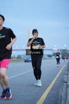 Runner Photo 2030821