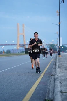 Runner Photo 2030875