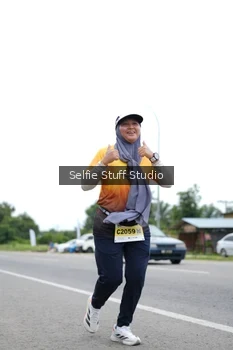 Runner Photo 2030876