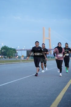 Runner Photo 2030989