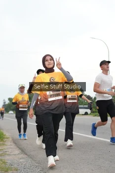 Runner Photo 2032076