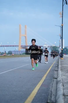 Runner Photo 2032342