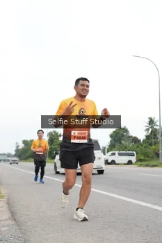 Runner Photo 2032443