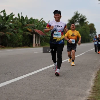 Runner Photo 2032686