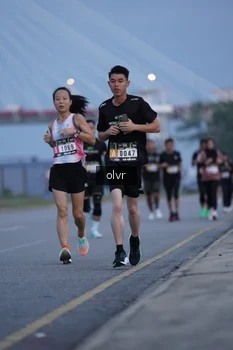 Runner Photo 2032876