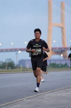 Runner Photo 2033471