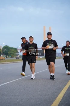 Runner Photo 2033543
