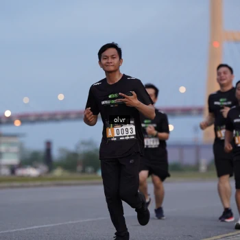 Runner Photo 2033755