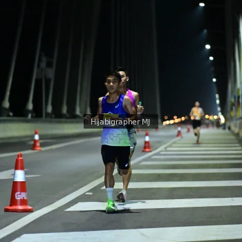 Runner Photo 2033756